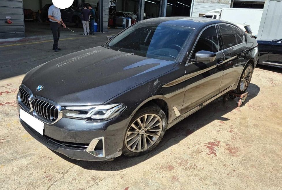 2023 BMW 5 Series (G30) 520i M Sport (S/N: M34590) [RB Auction]