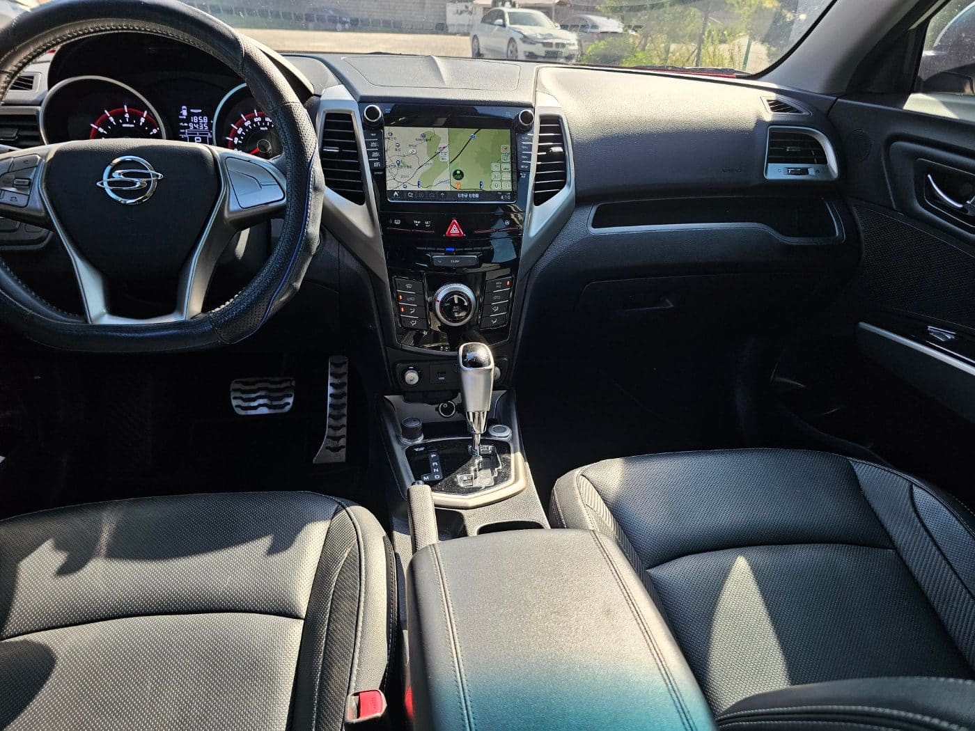 2016 SsangYong Tivoli Gasoline 2WD (S/N: 098670) 28