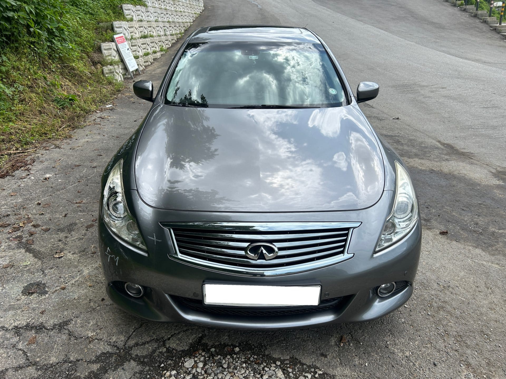 2010 Infiniti G37 Sedan S (S/N: 410967) 2