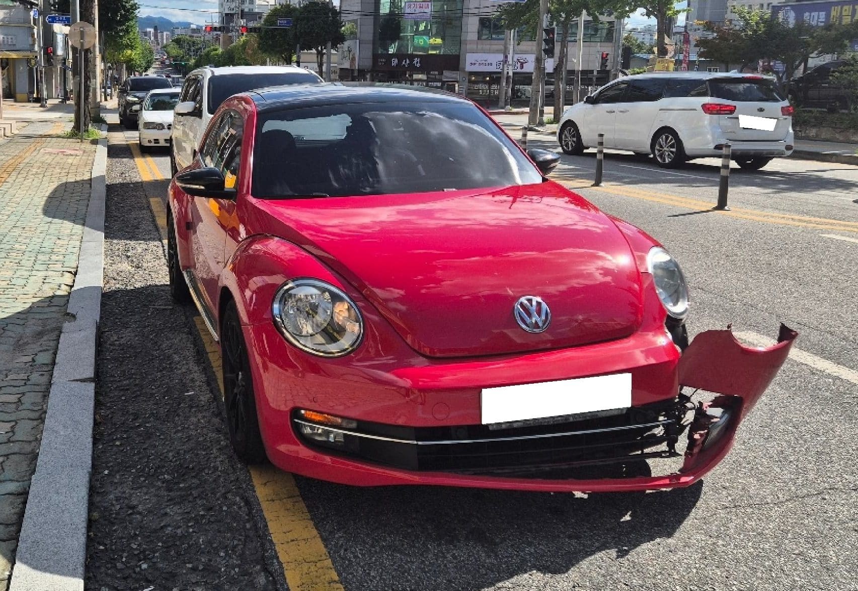 2014 Volkswagen The Beetle 2.0 TDI (661318) pre-producted 3