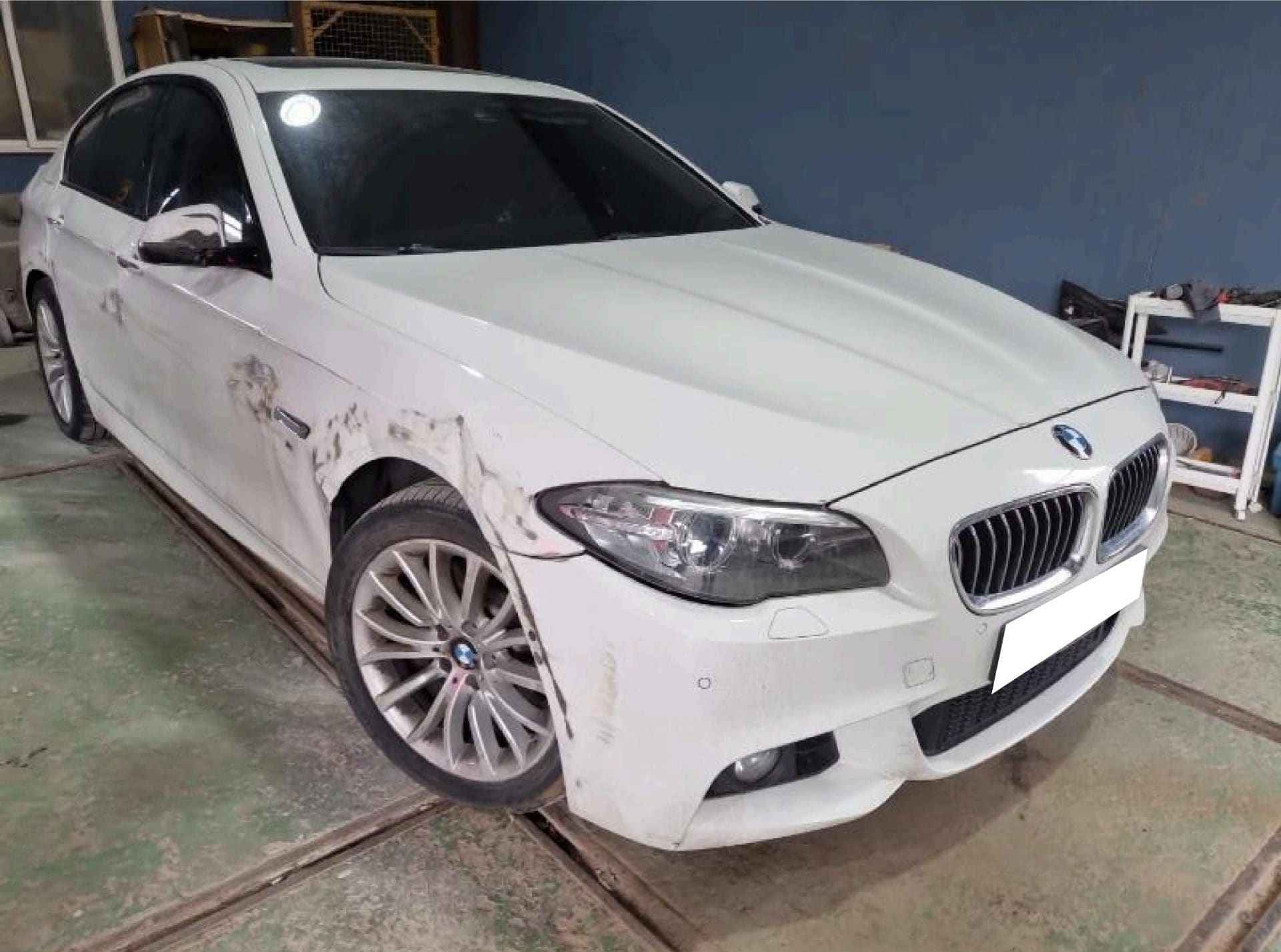 2016 BMW 5 Series (F10) 528i xDrive  (297351) pre-producted 3