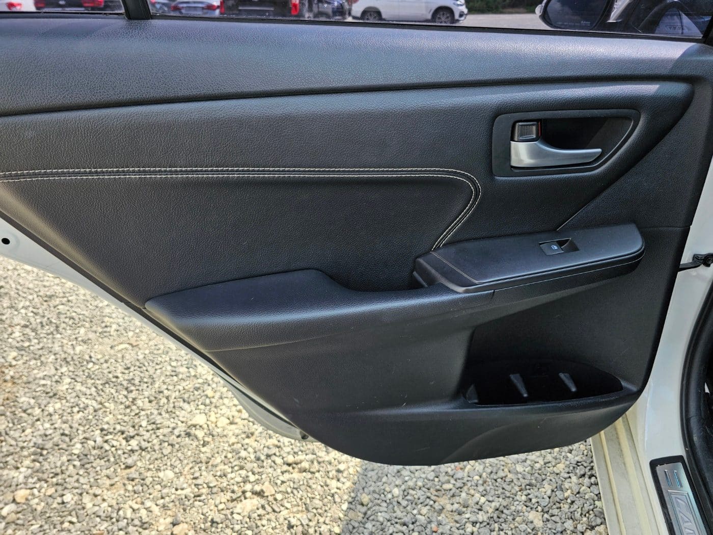 2016 Toyota New Camry Hybrid XLE (S/N: 186463) 26