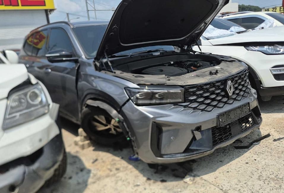2025 Renault Gran Koleos E-Tech Hybrid (S/N: 015338) [RB Auction]