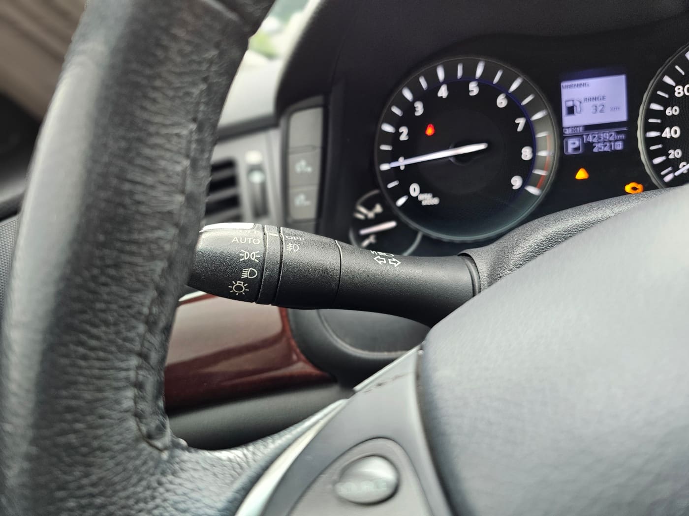 2016 Infiniti Q70 3.7 (S/N: 580214) 41