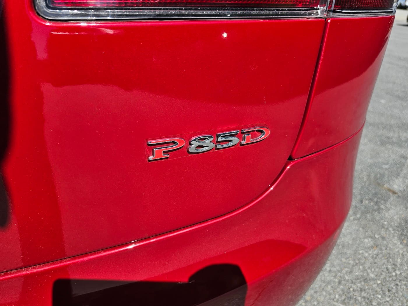 2014 Tesla Model S Performance (S/N: P63705) 19