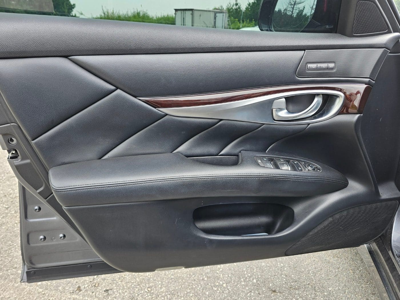 2016 Infiniti Q70 3.7 (S/N: 580214) 35