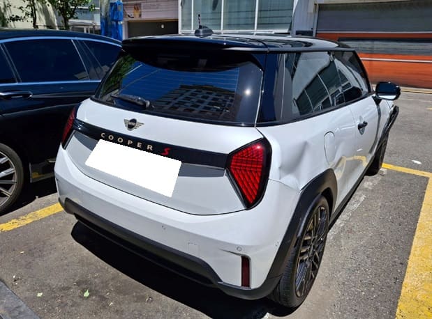 2025 Mini Cooper S Favored (W18219) pre-producted 5