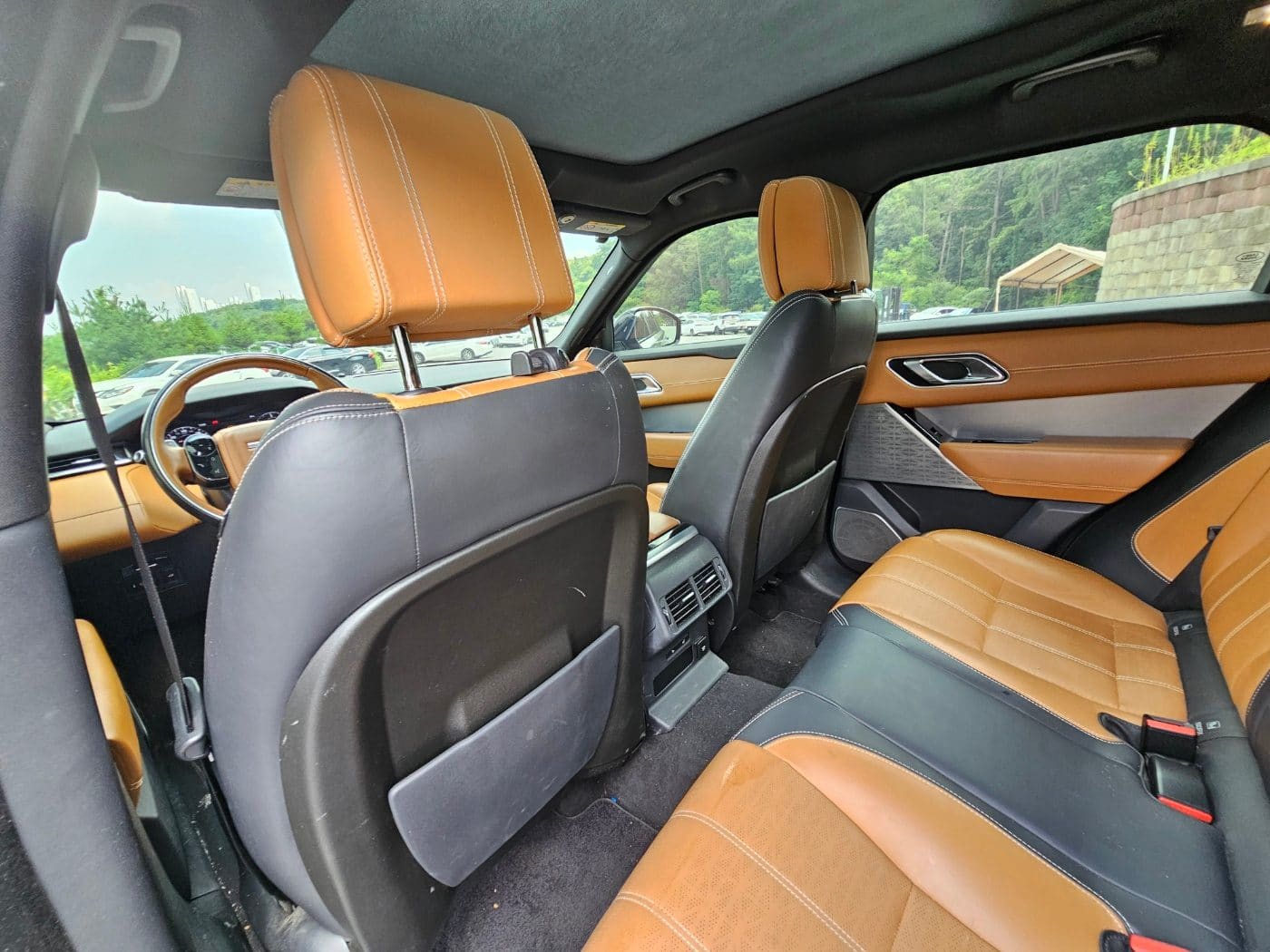 2018 Land Rover Range Rover Velar 3.0 D300 R-Dynamic (S/N: 770060) 32