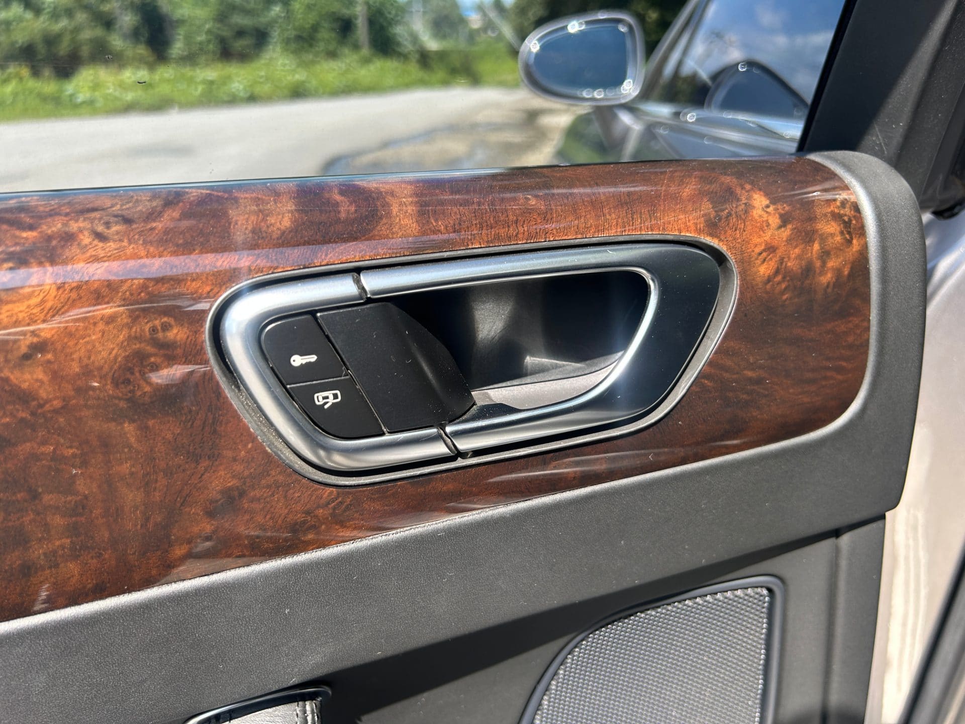 2007 Bentley Continental Flying Spur (S/N: 049897) 26