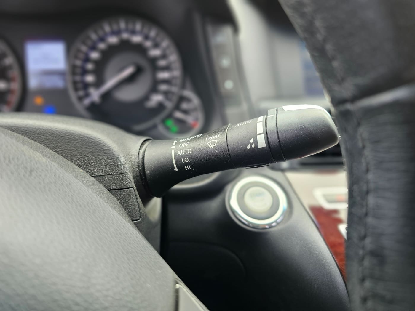 2016 Infiniti Q70 3.7 (S/N: 580157) 41