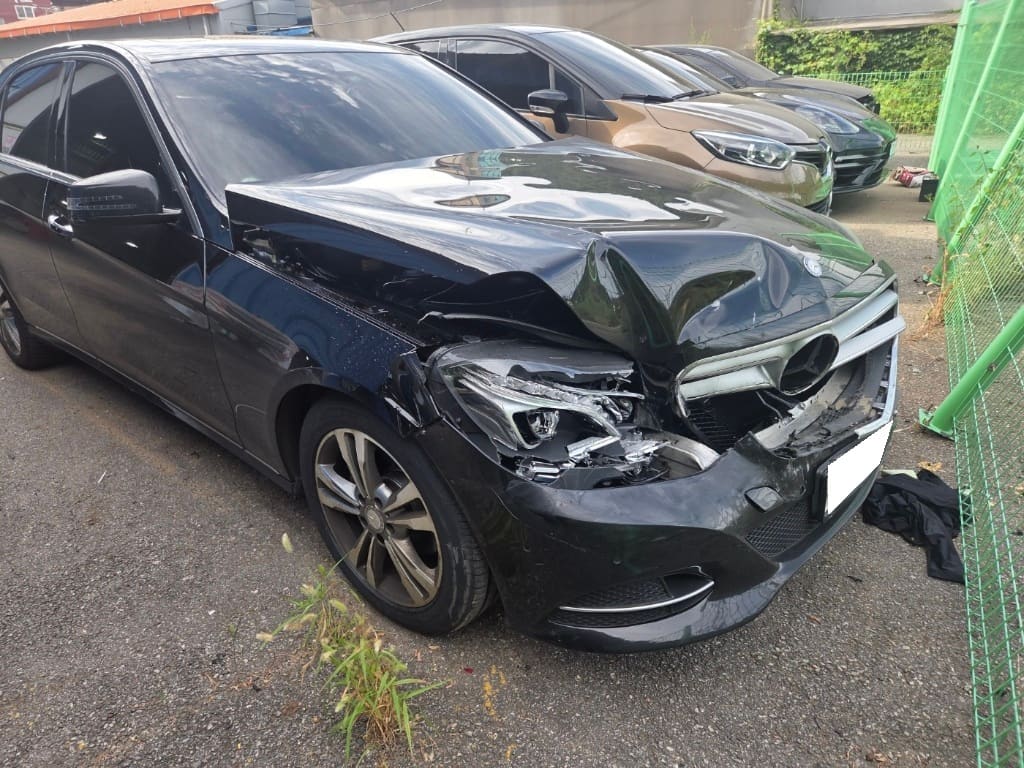 2016 Benz E-Class W212 E220 BlueTEC Avantgarde (235187) pre-producted