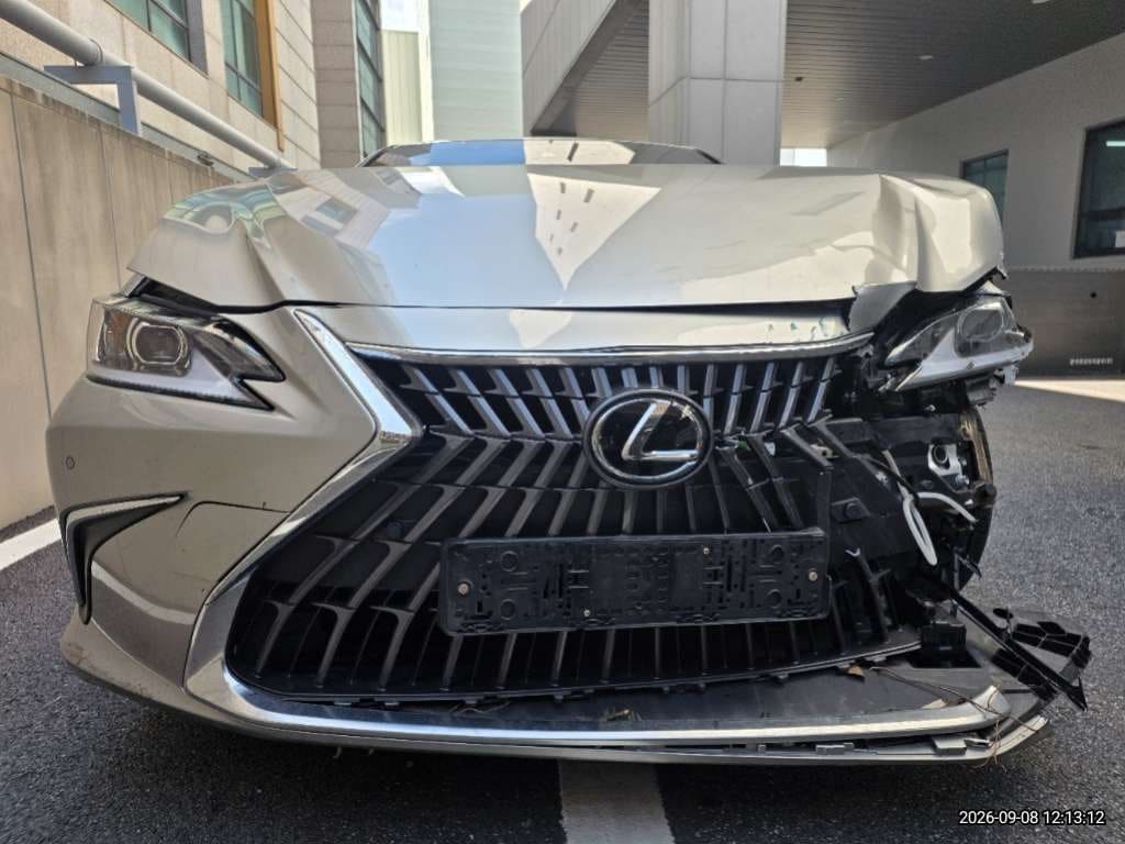2025 Lexus ES300h 7th Gen (023201) pre-producted 2