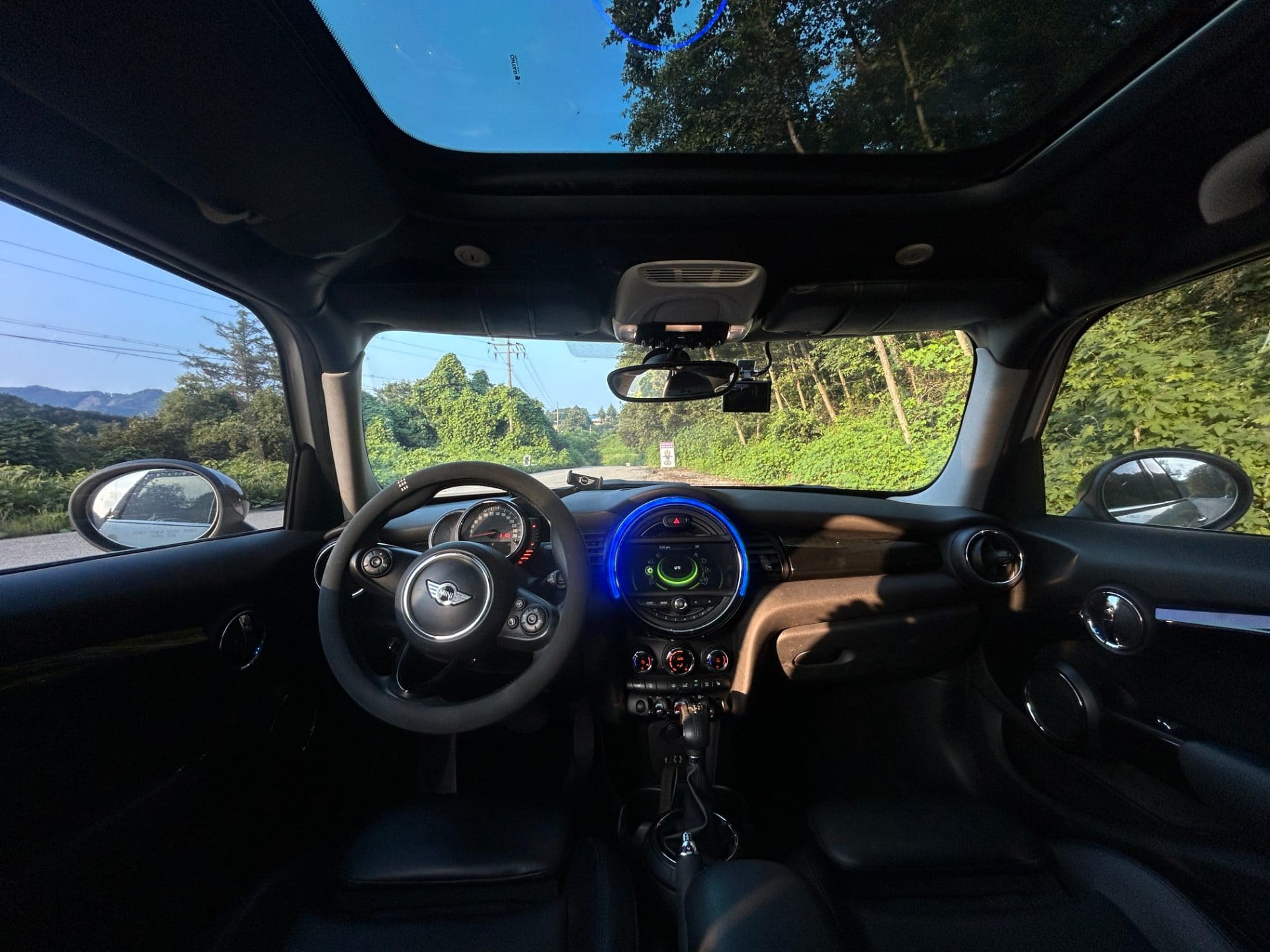 2015 Mini Cooper 5-door (S/N: B05592) 37