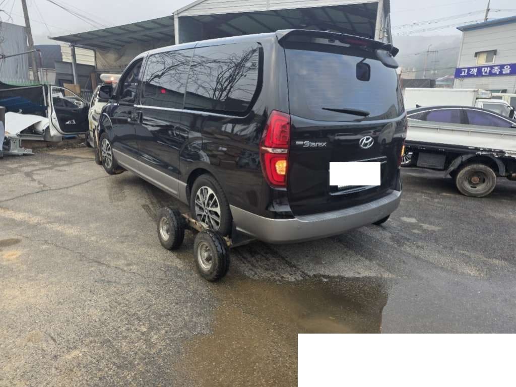 2019 Hyundai The New Grand Starex 2WD Urban (092351) pre-producted
