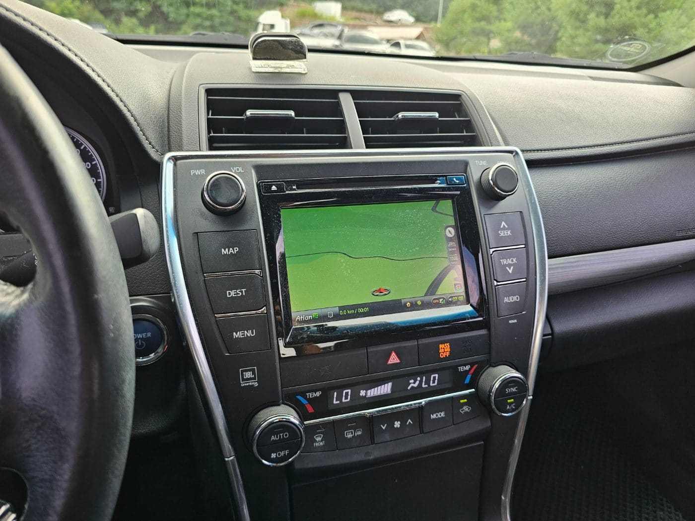 2016 Toyota New Camry Hybrid XLE (S/N: 186463) 44