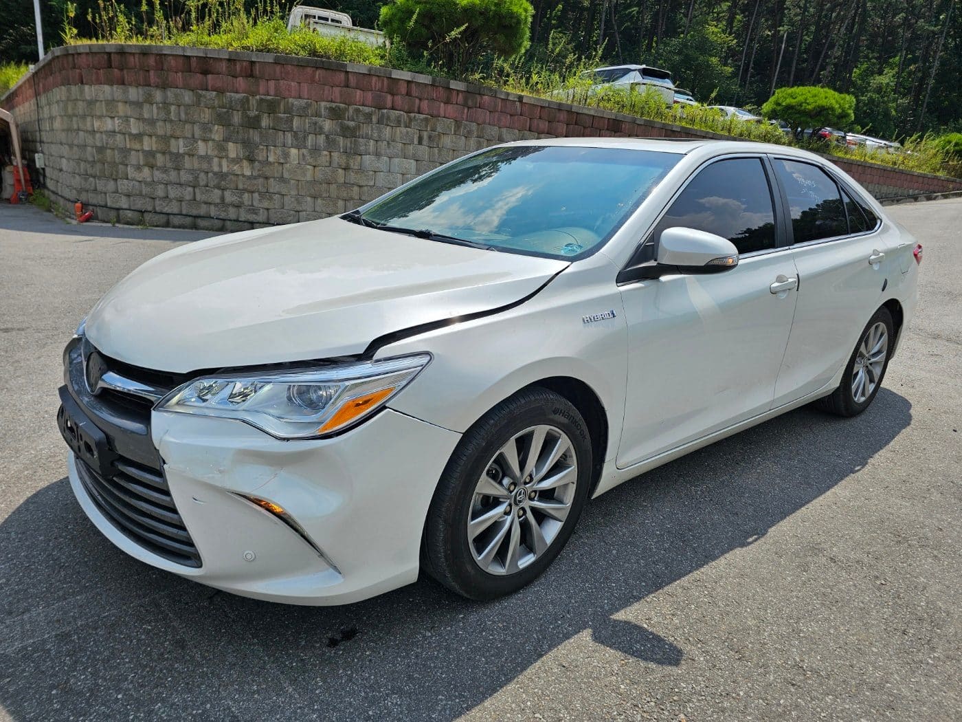 2016 Toyota New Camry Hybrid XLE (S/N: 186463)