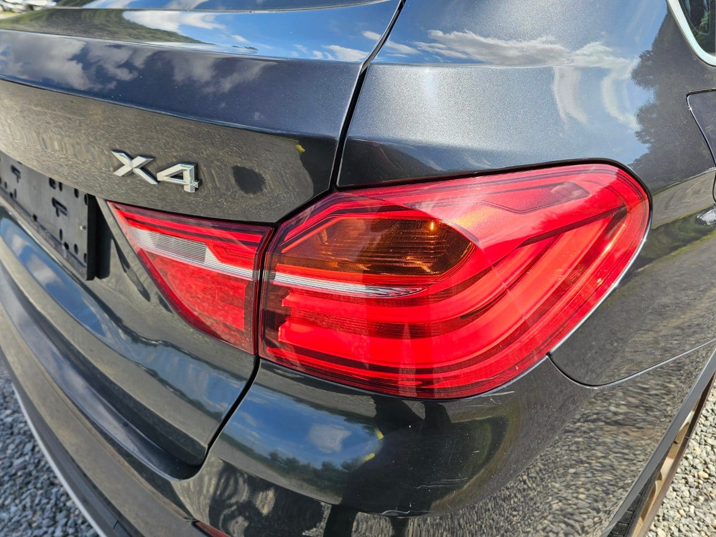 2015 BMW X4 (F26) xDrive 20d (S/N: F80049) 12