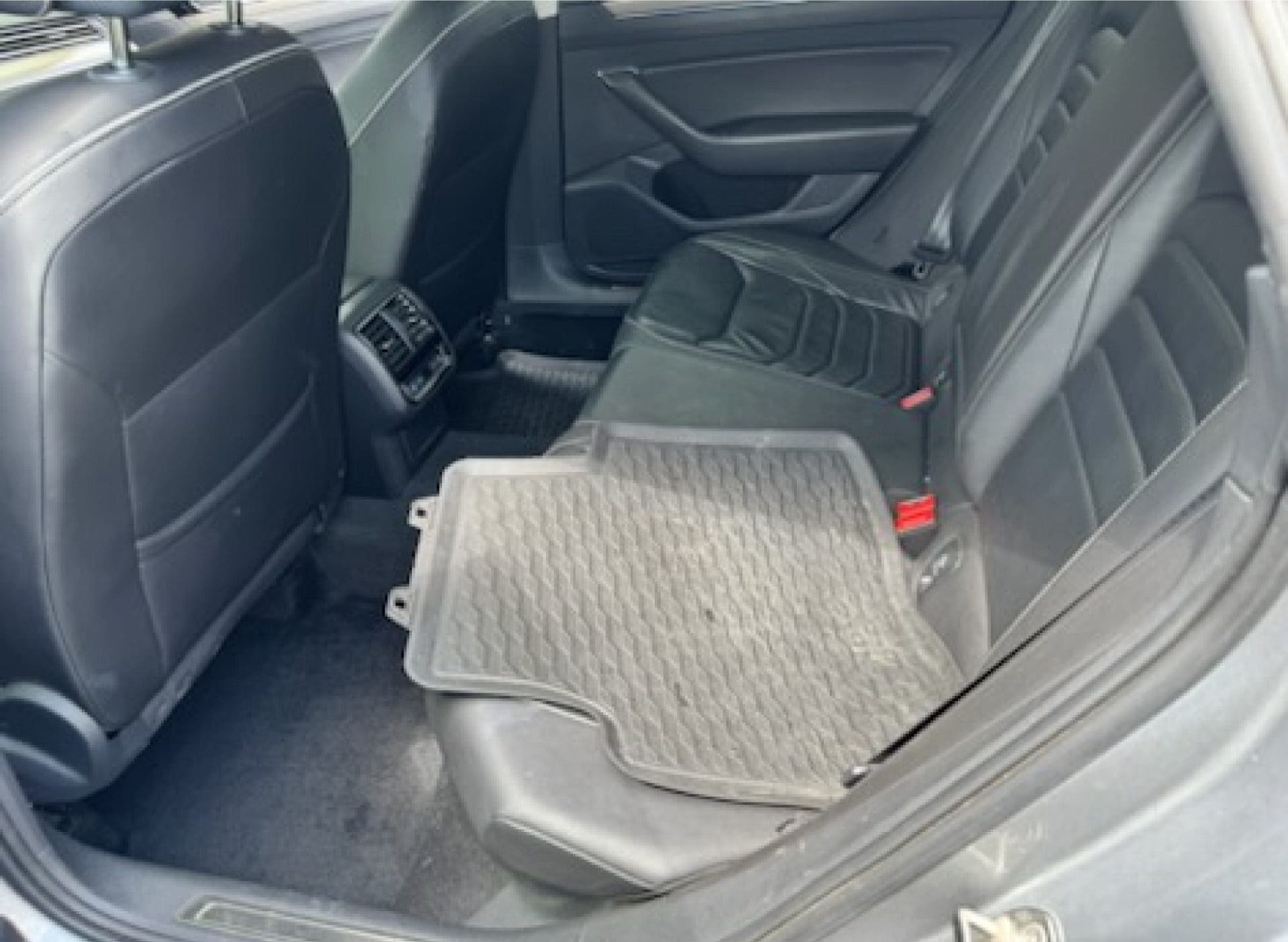 2020 Volkswagen Arteon 2.0 TDI (018988) pre-producted 4