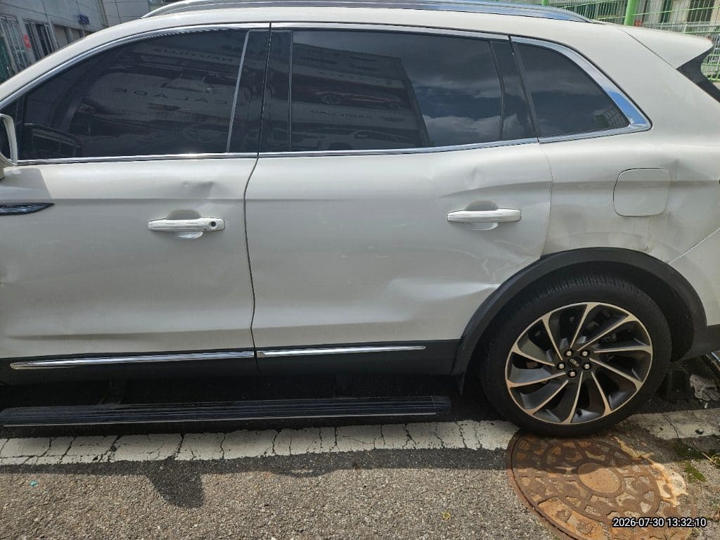 2022 Lincoln Nautilus 2.7 202 AWD (L01899) pre-producted 5
