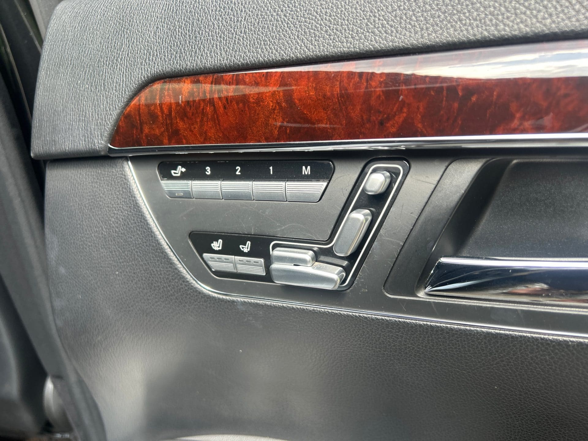 2011 Benz  S-Class - W221 S500L (S/N: 379538) 32