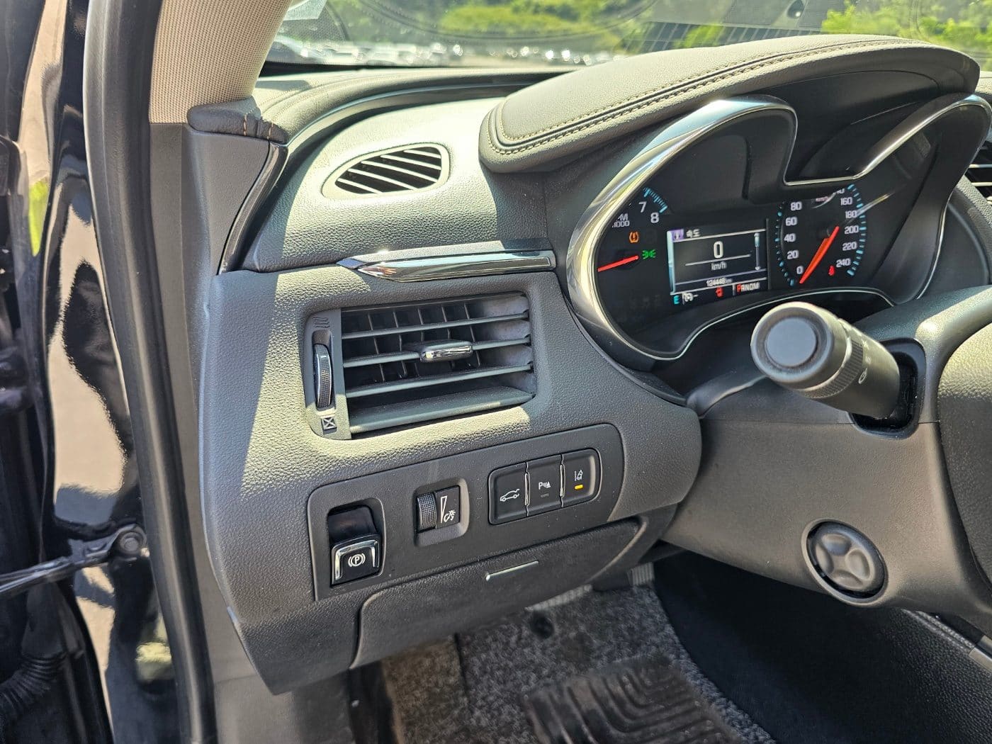 2017 Chevrolet Impala 2.5 LTZ (S/N: 184210) 37