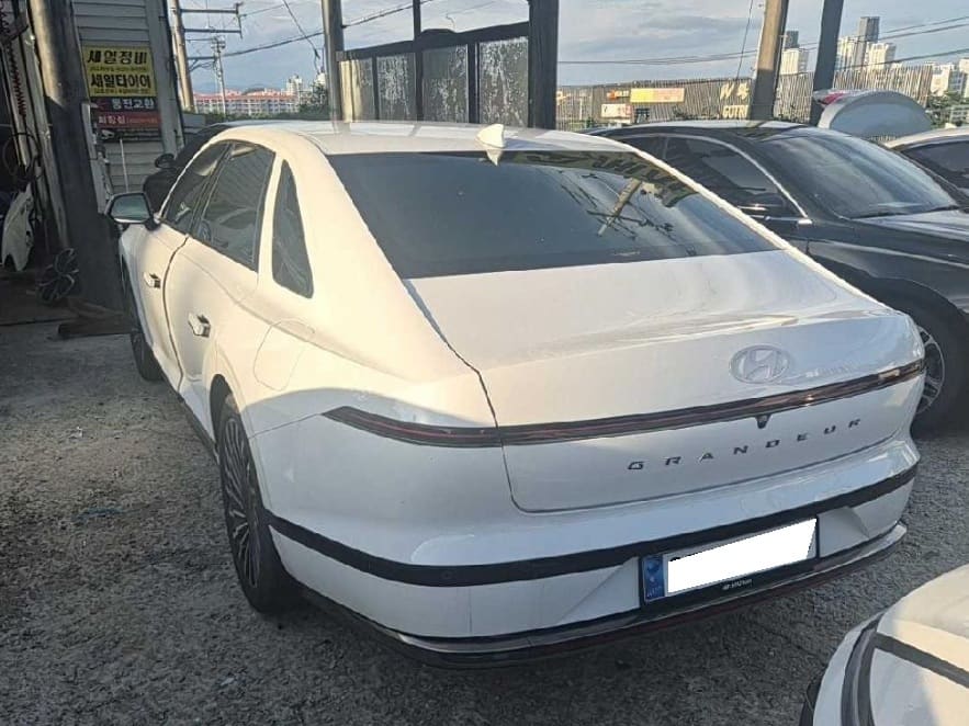 2025 Hyundai Grandeur (S/N: 177479) [RB Auction]