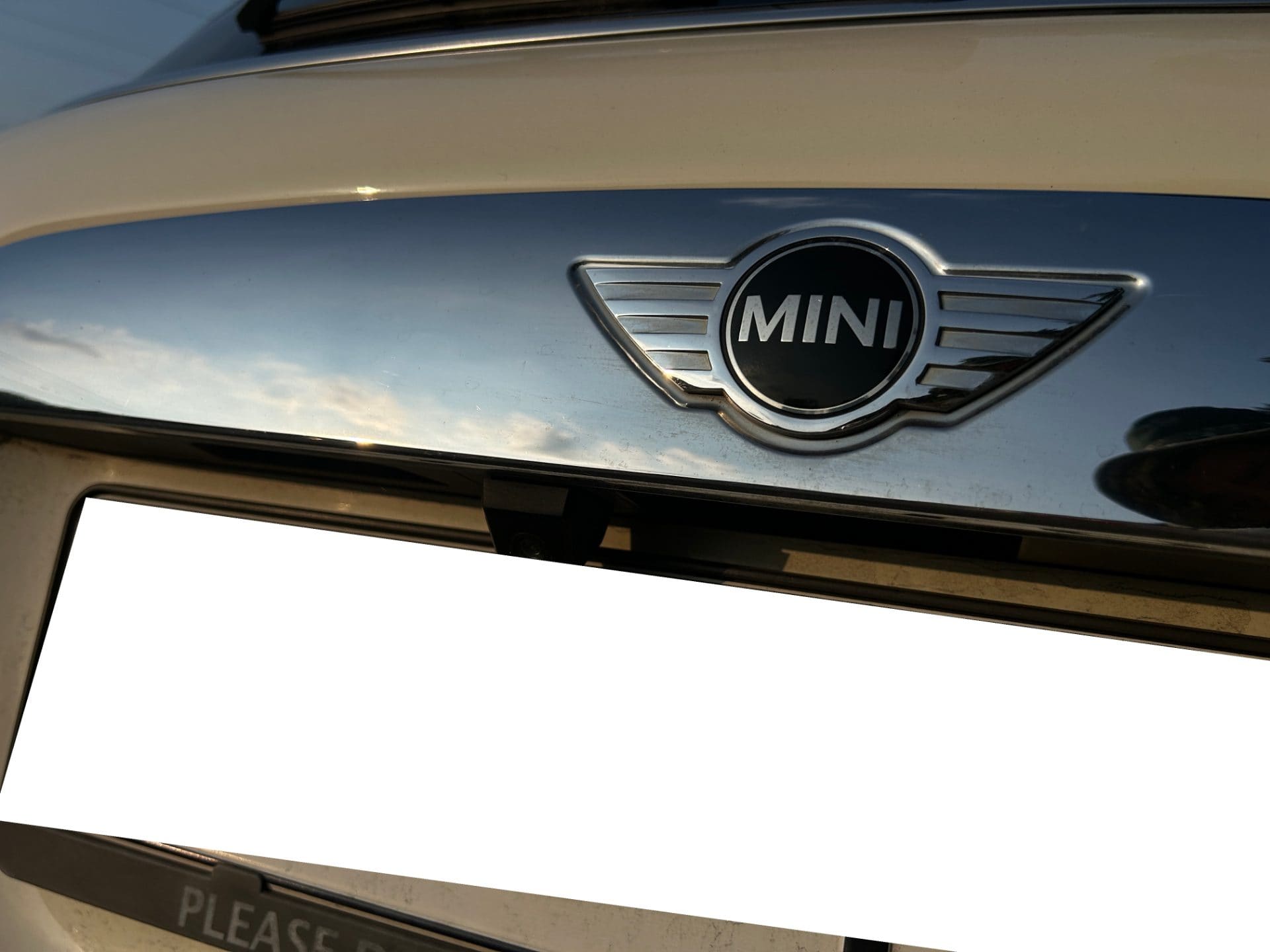 2015 Mini Cooper 5-door (S/N: B05592) 11