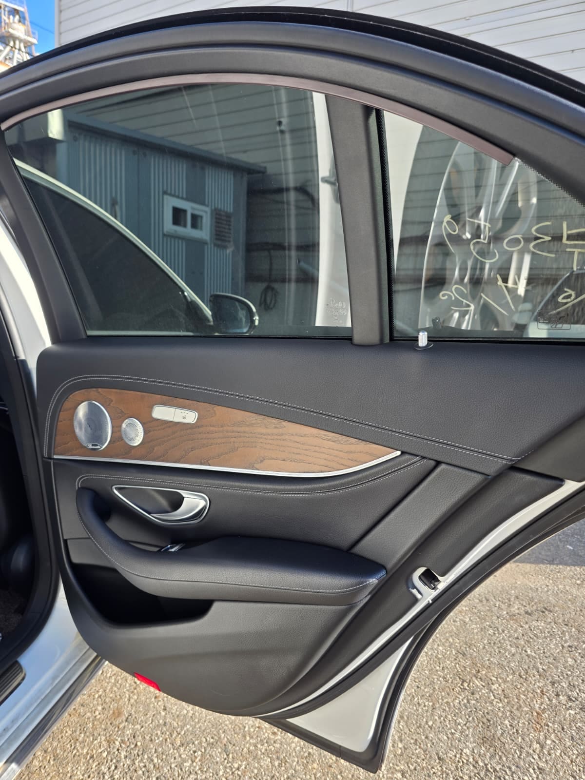 2018 Benz E-Class W213 E300 4MATIC Exclusive (423232) pre-producted 26
