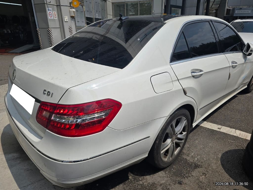 2013 Benz E-Class W212 E220 (755092) pre-producted 4