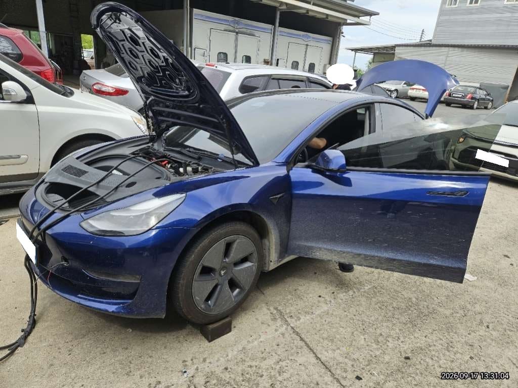 2022 Tesla Model 3 RWD (303213) pre-producted 1