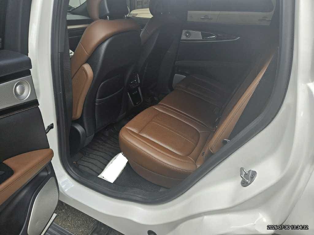 2022 Lincoln Nautilus 2.7 202 AWD (L01899) pre-producted 17