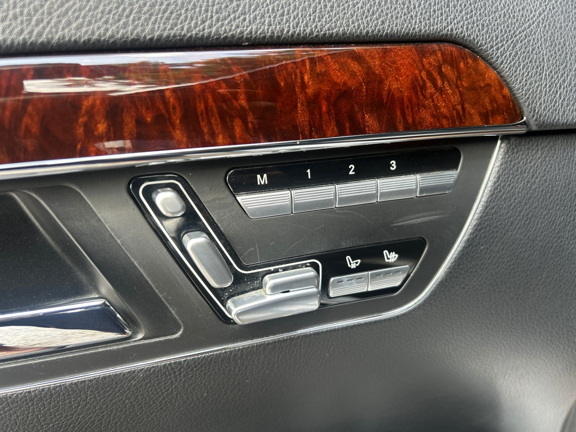 2011 Benz  S-Class - W221 S500L (S/N: 379538) 26