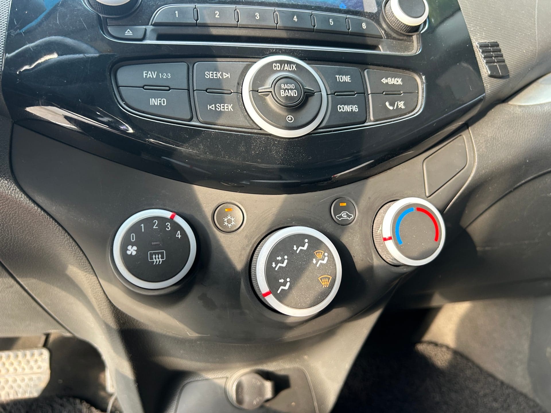2014 Chevrolet Spark LT (S/N: 433930) 41