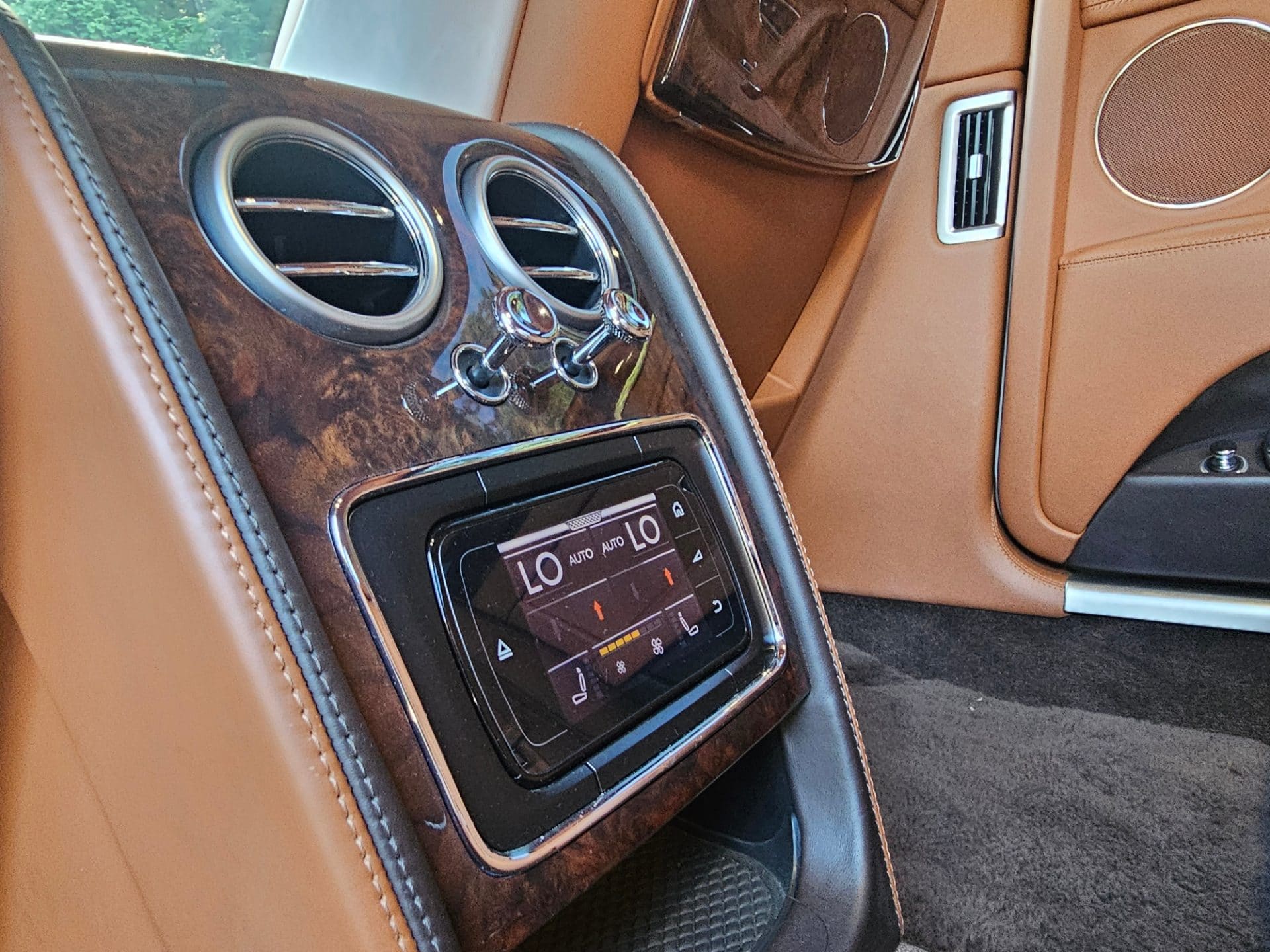 2016 Bentley Flying Spur 6.0 (S/N: 057561) 27