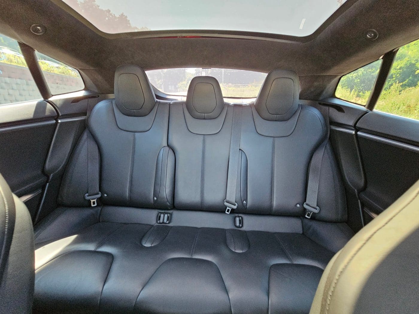 2014 Tesla Model S Performance (S/N: P63705) 31