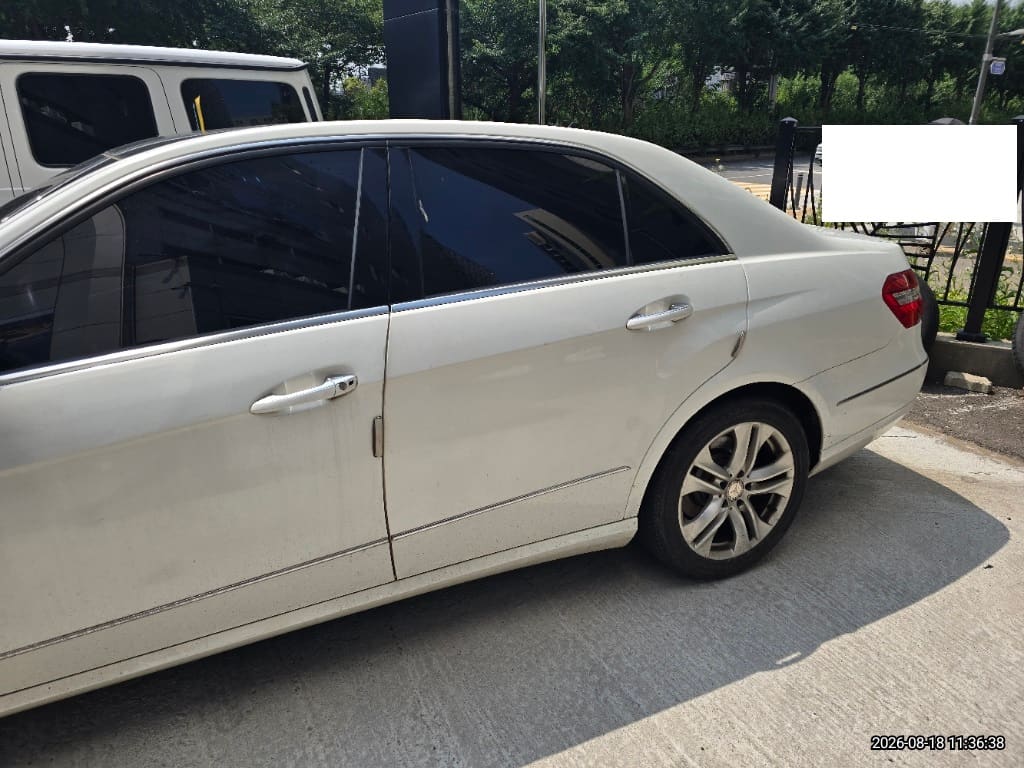 2013 Benz E-Class W212 E220 (755092) pre-producted 7