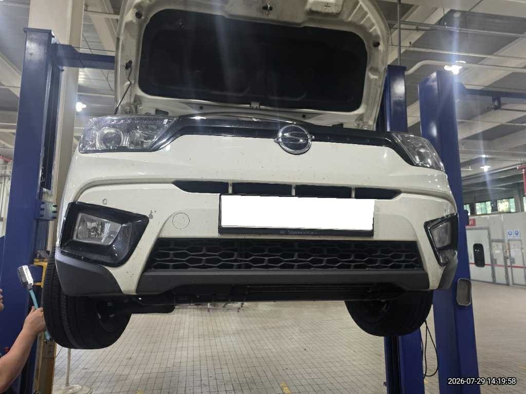 2015 KGM Tivoli Gasoline 2WD 1.6 VX (011673) pre-producted