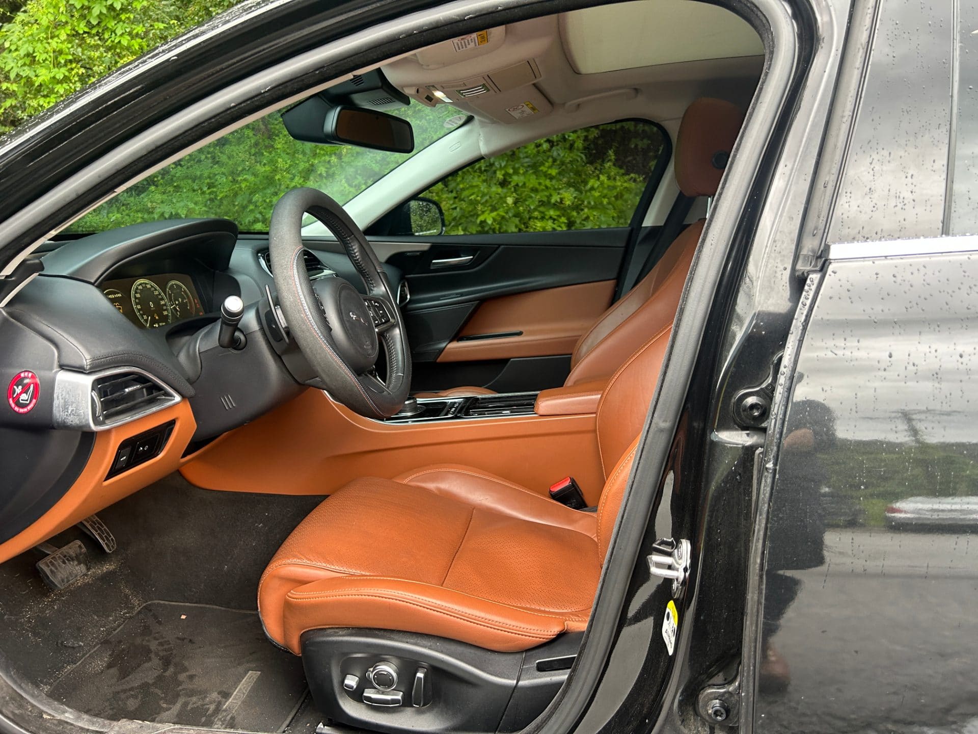 2018 Jaguar XE 2.0D (S/N: P24131) 42