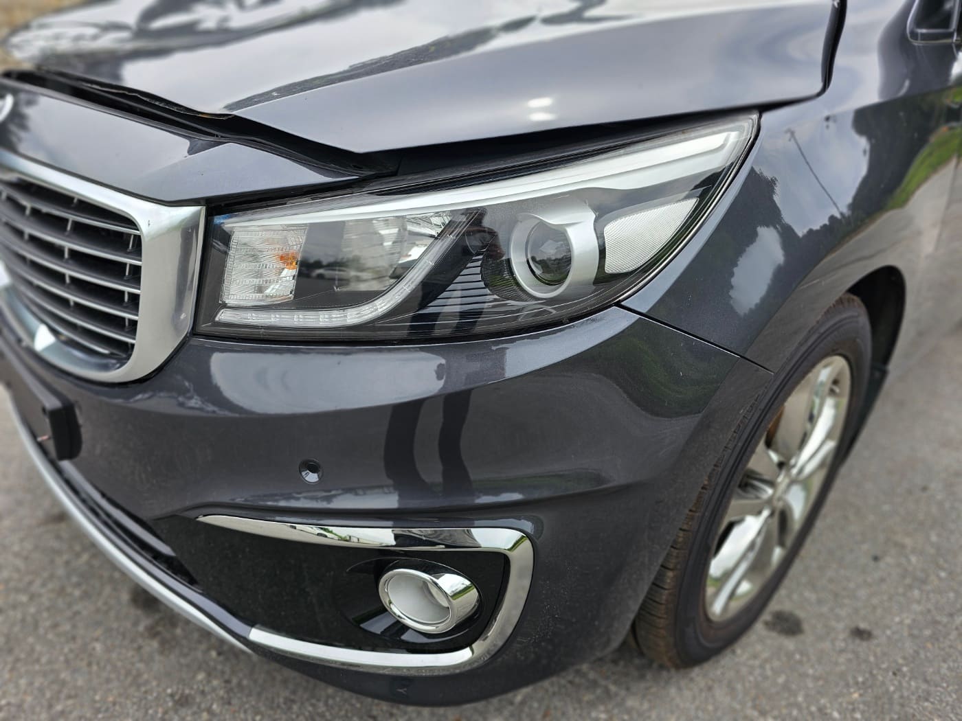 2016 Kia All New Carnival Diesel Limousine (S/N: 092376) 9
