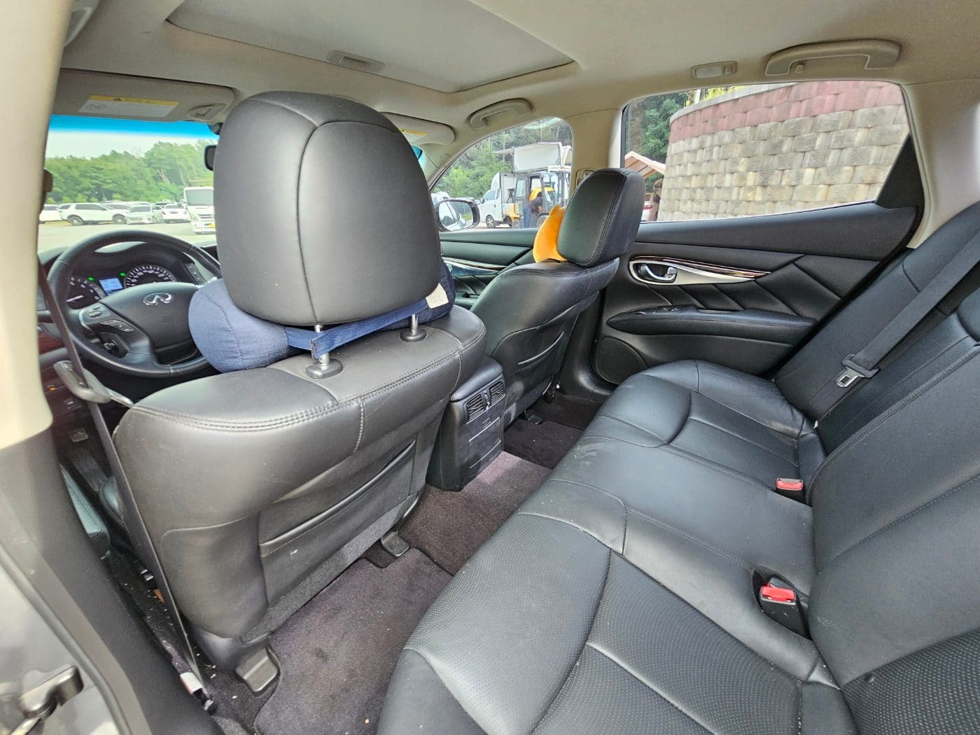2016 Infiniti Q70 3.7 (S/N: 580157) 28