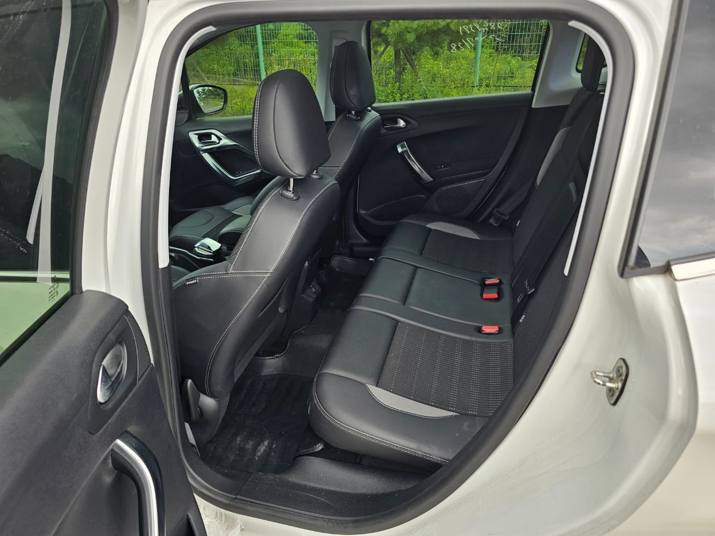 2015 Peugeot  2008 1.6 (S/N: 002491) 25