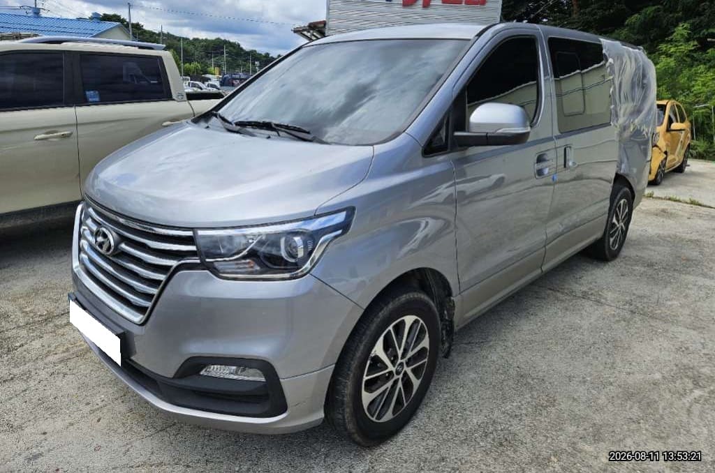 2021 Hyundai The New Grand Starex 4WD Urban (159724) pre-producted