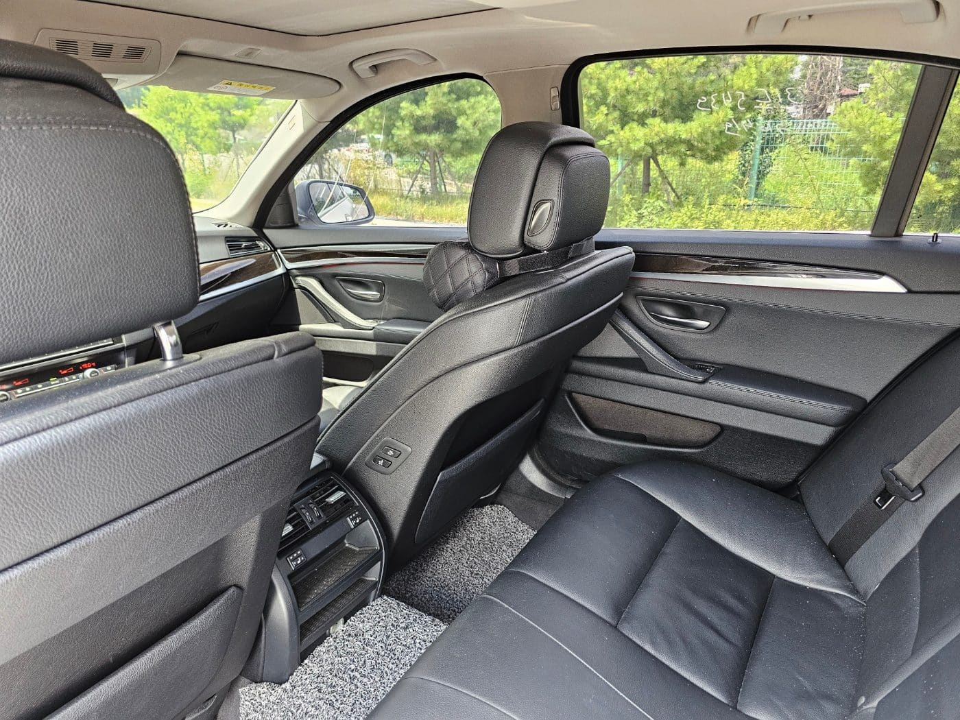2013 BMW  5 Series (F10) 520d (S/N: Y57947) 29