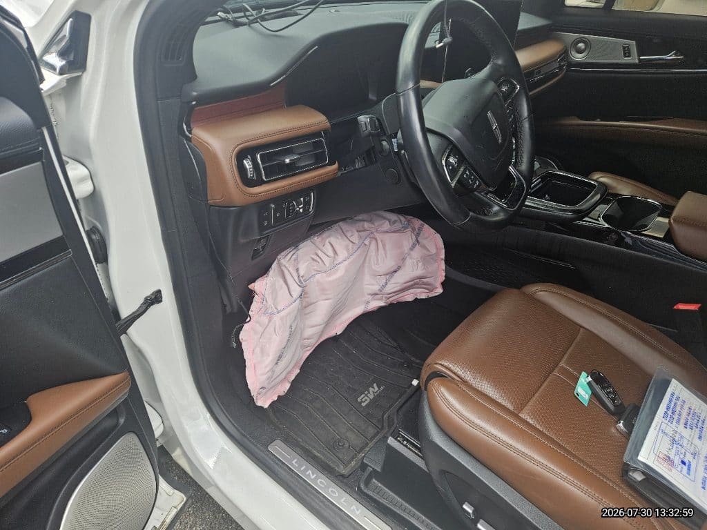 2022 Lincoln Nautilus 2.7 202 AWD (L01899) pre-producted 16