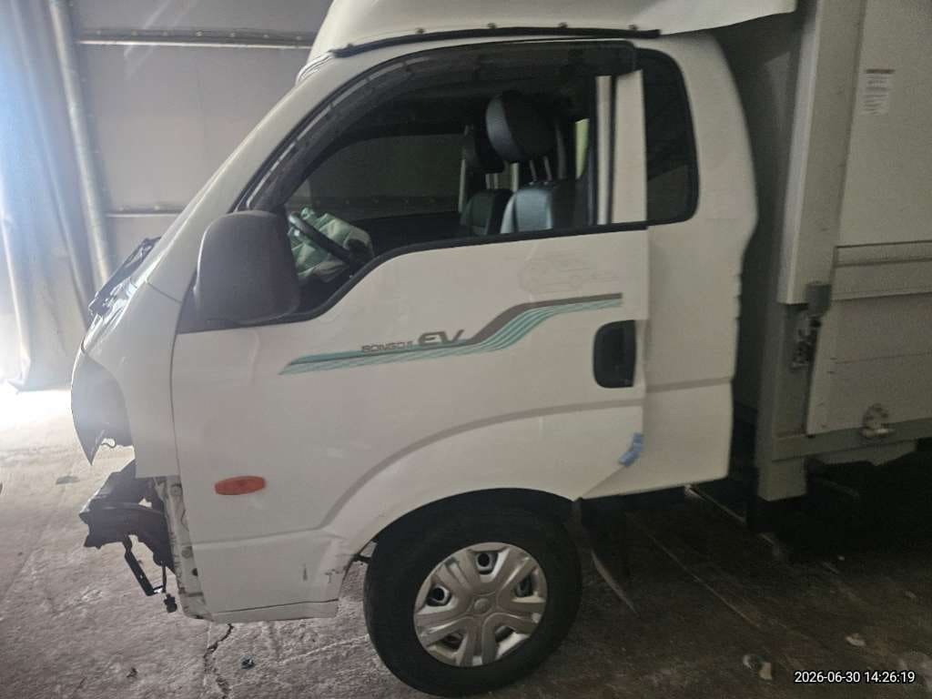 2023 Kia [Wing Body] Bongo 3 (EV) King Cab (039898) pre-producted 4