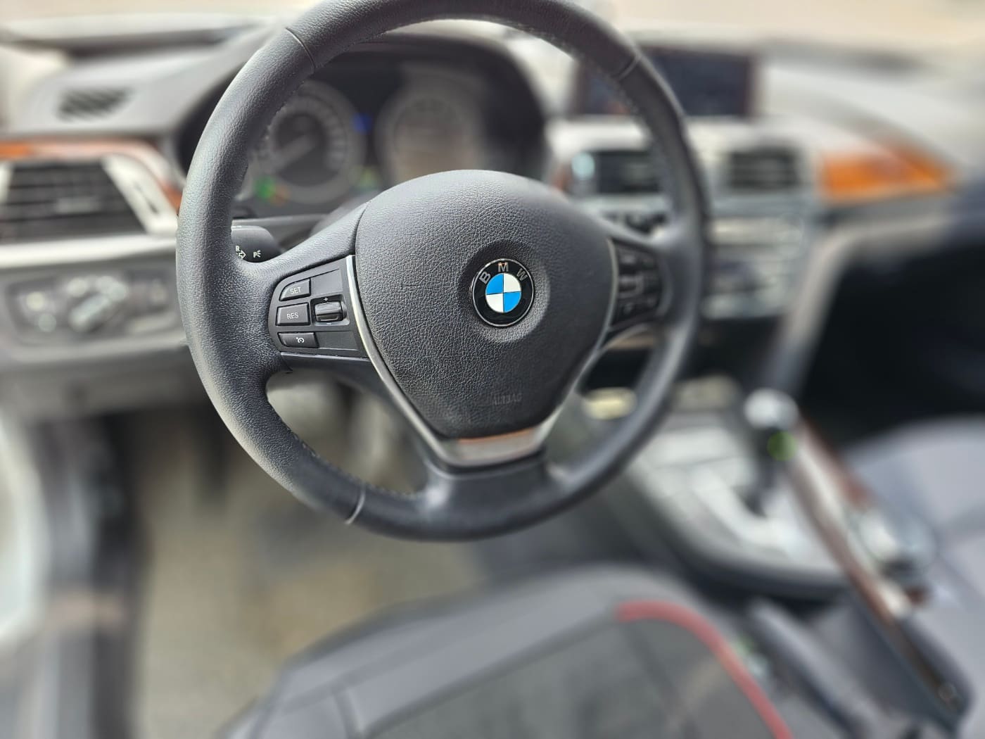 2014 BMW 3 Series (F30) 320i (S/N: 093911) 40