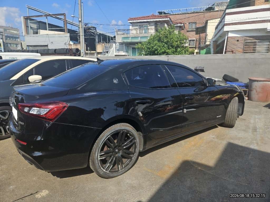 2020 Maserati Ghibli 3.0 (348881) pre-producted