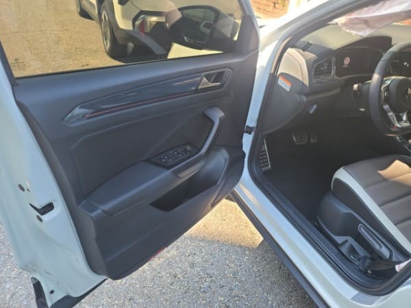 2021 Volkswagen T-Roc 2.0 TDI Premium (031889) pre-producted 6