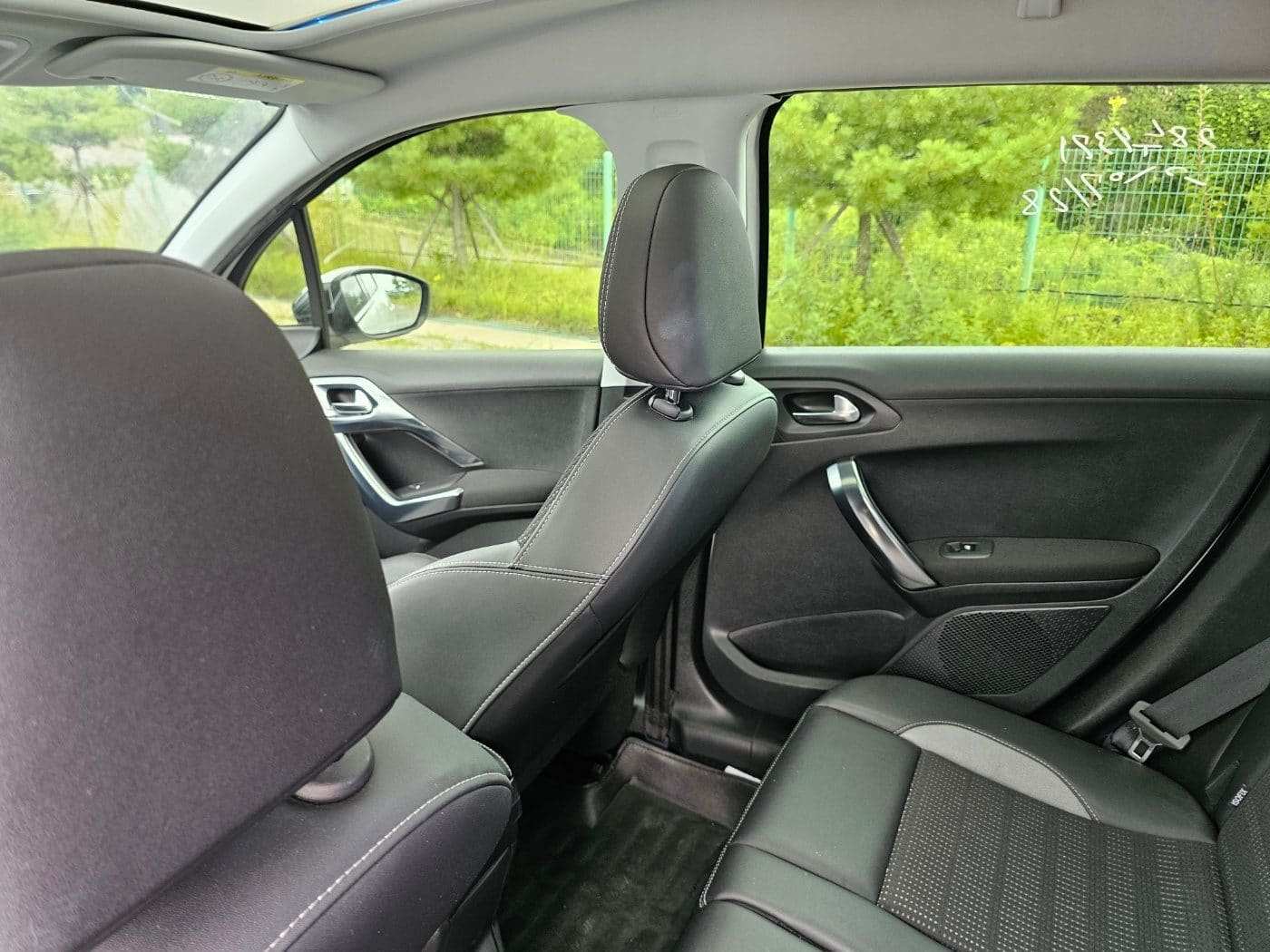 2015 Peugeot  2008 1.6 (S/N: 002491) 28