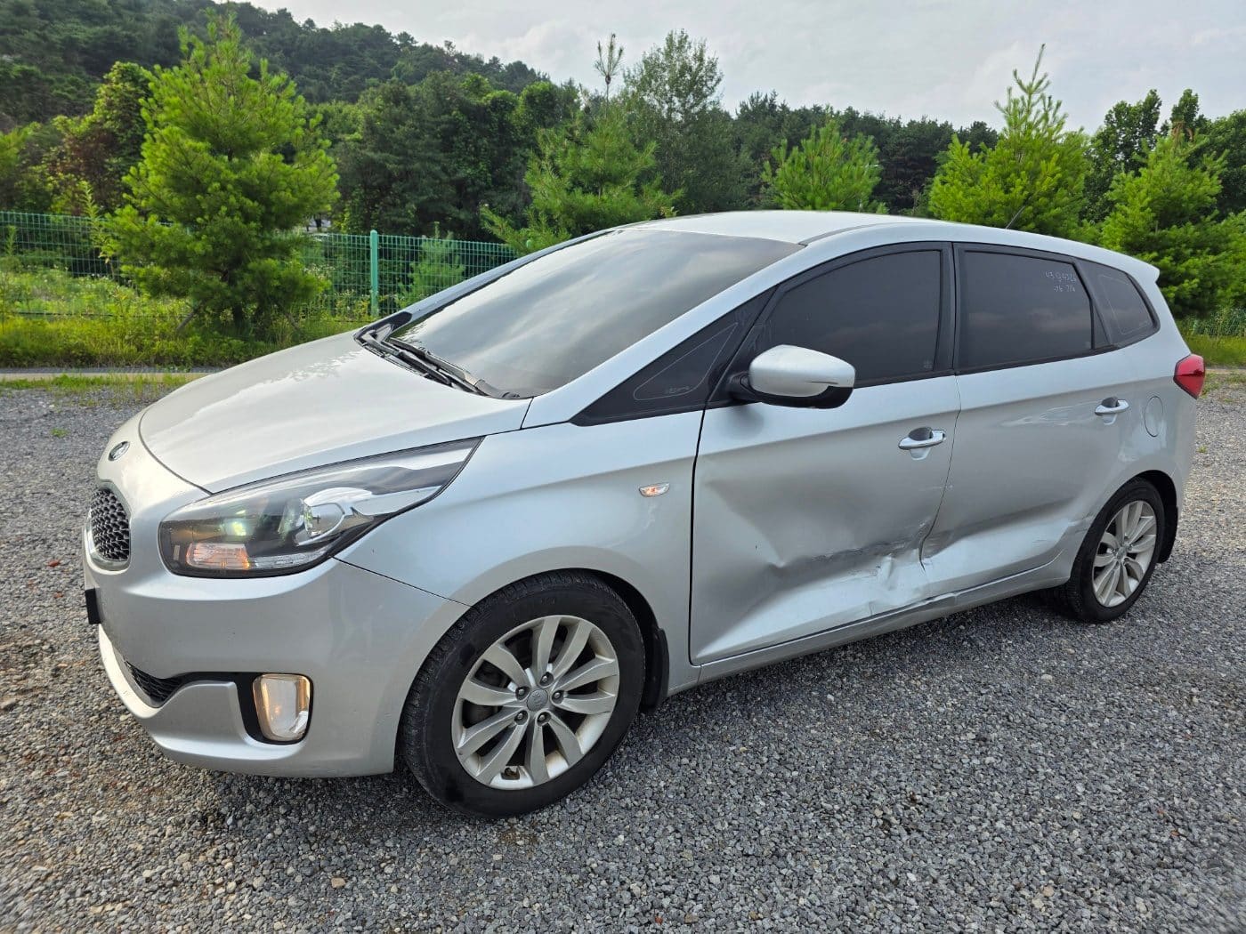 2014 Kia All-New Carens 2.0 LPI (S/N: 014996)